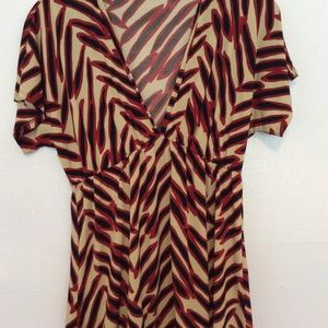 Soprano Red and cream patterned top